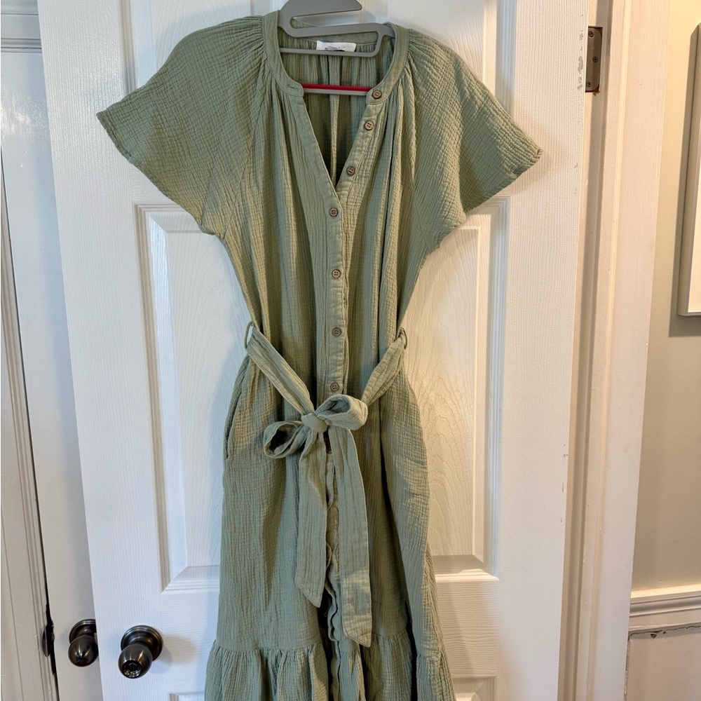 Green Button-Down Midi Dress - Picture 2 of 7